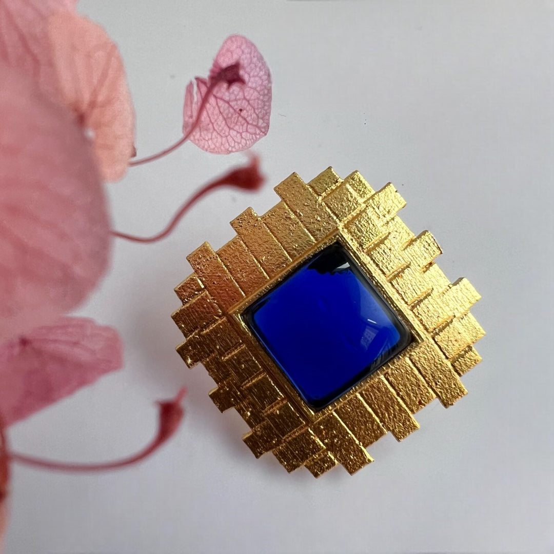 BOXED BRILLIANCE SEMI HANDMADE MONALISA STUDS ER167