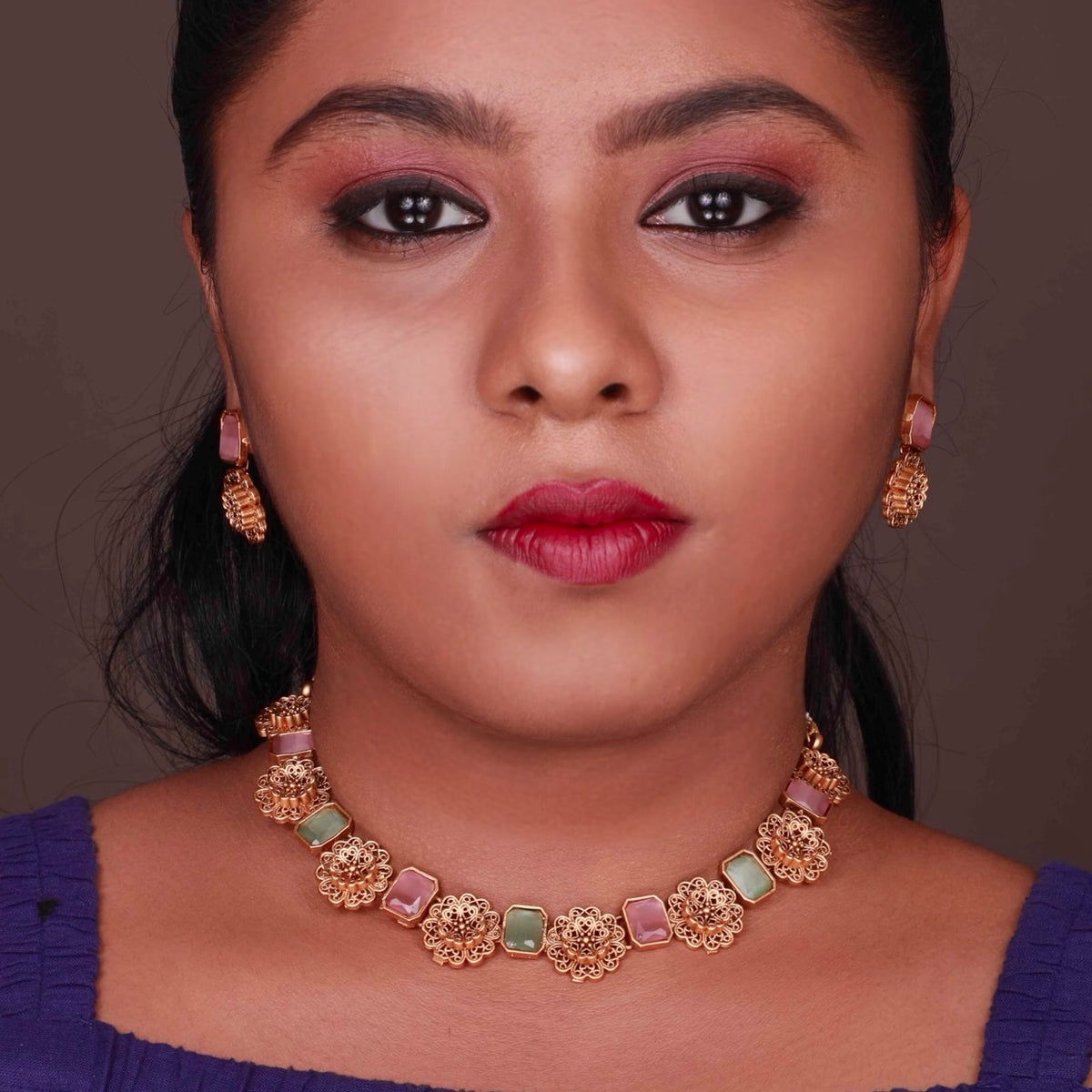 MINU GOLD TONED NECKPIECE/CHOKER WITH EARRINGS CH326