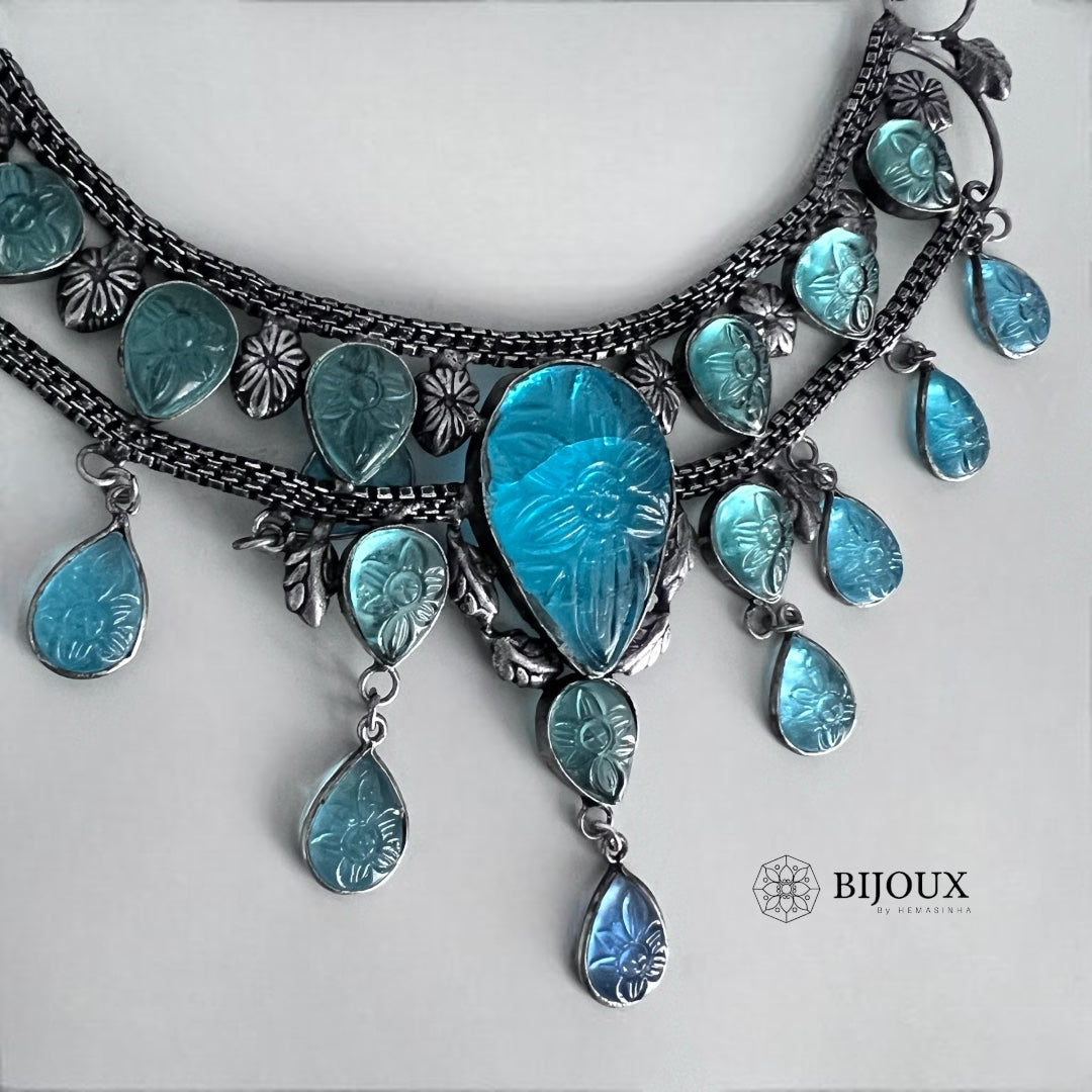 GLAM HANDMADE LIGHTWEIGHT CARVED STONE AND NATURAL GEM STONE SILVER LOOK ALIKE NECKLACE NL06