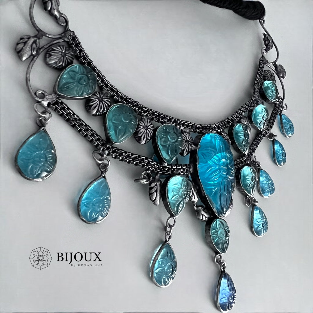 GLAM HANDMADE LIGHTWEIGHT CARVED STONE AND NATURAL GEM STONE SILVER LOOK ALIKE NECKLACE NL06