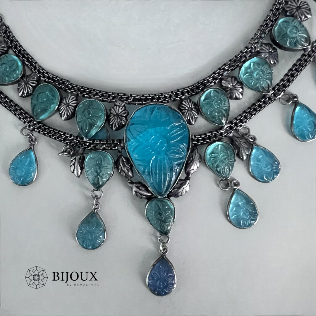 GLAM HANDMADE LIGHTWEIGHT CARVED STONE AND NATURAL GEM STONE SILVER LOOK ALIKE NECKLACE NL06