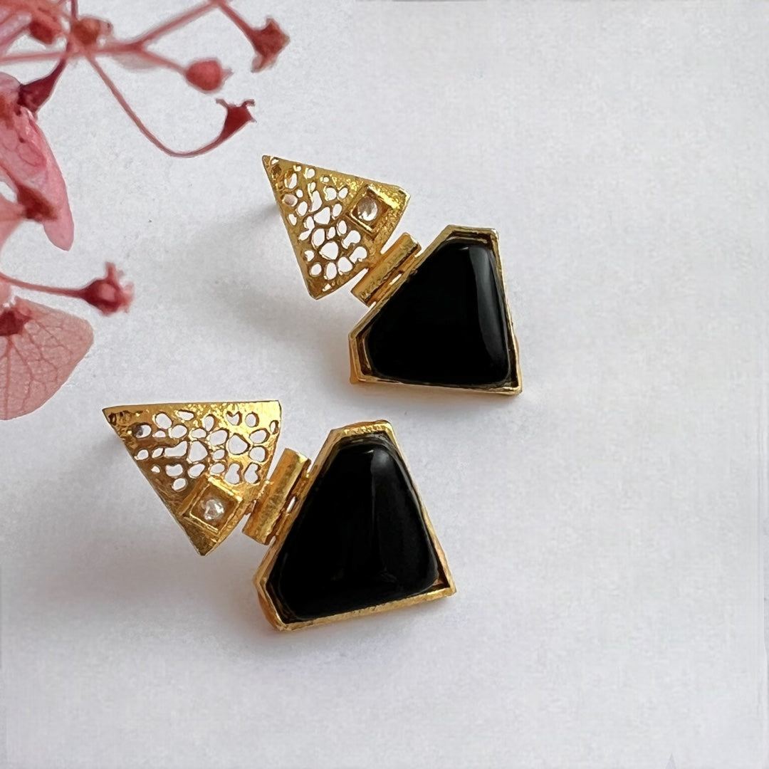 DIATANGLE GOLD TONED SEMI HANDMADE STUDS  ER208