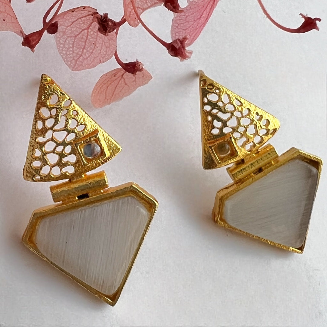 DIATANGLE GOLD TONED SEMI HANDMADE STUDS  ER208