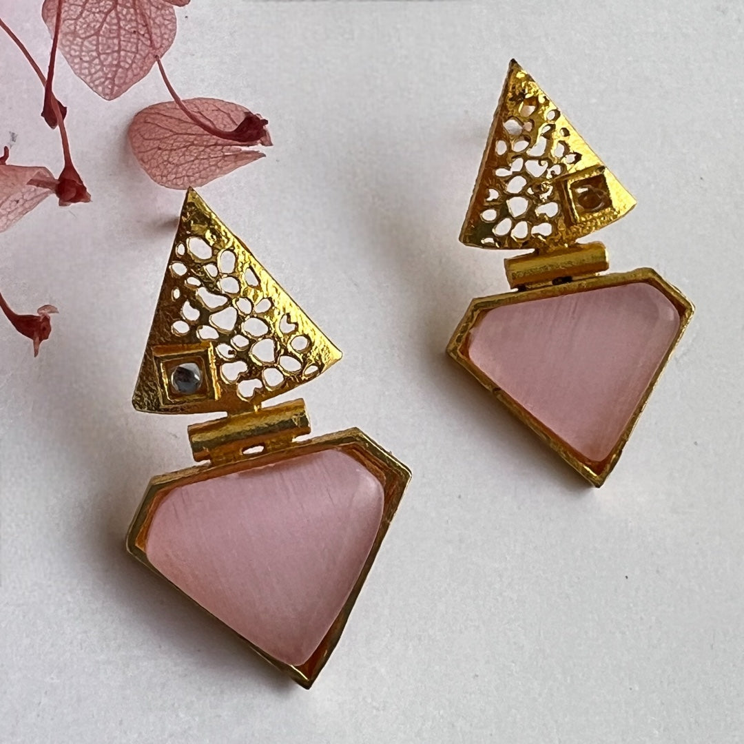 DIATANGLE GOLD TONED SEMI HANDMADE STUDS  ER208