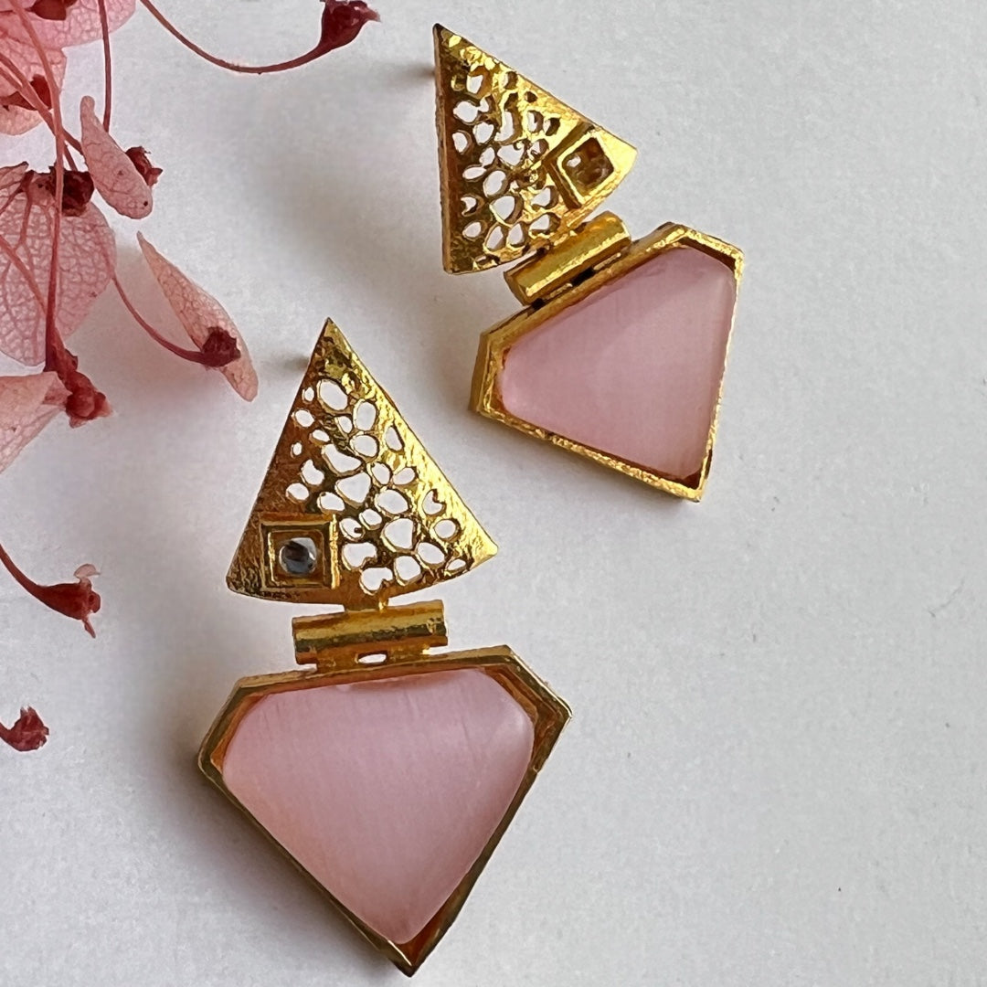 DIATANGLE GOLD TONED SEMI HANDMADE STUDS  ER208