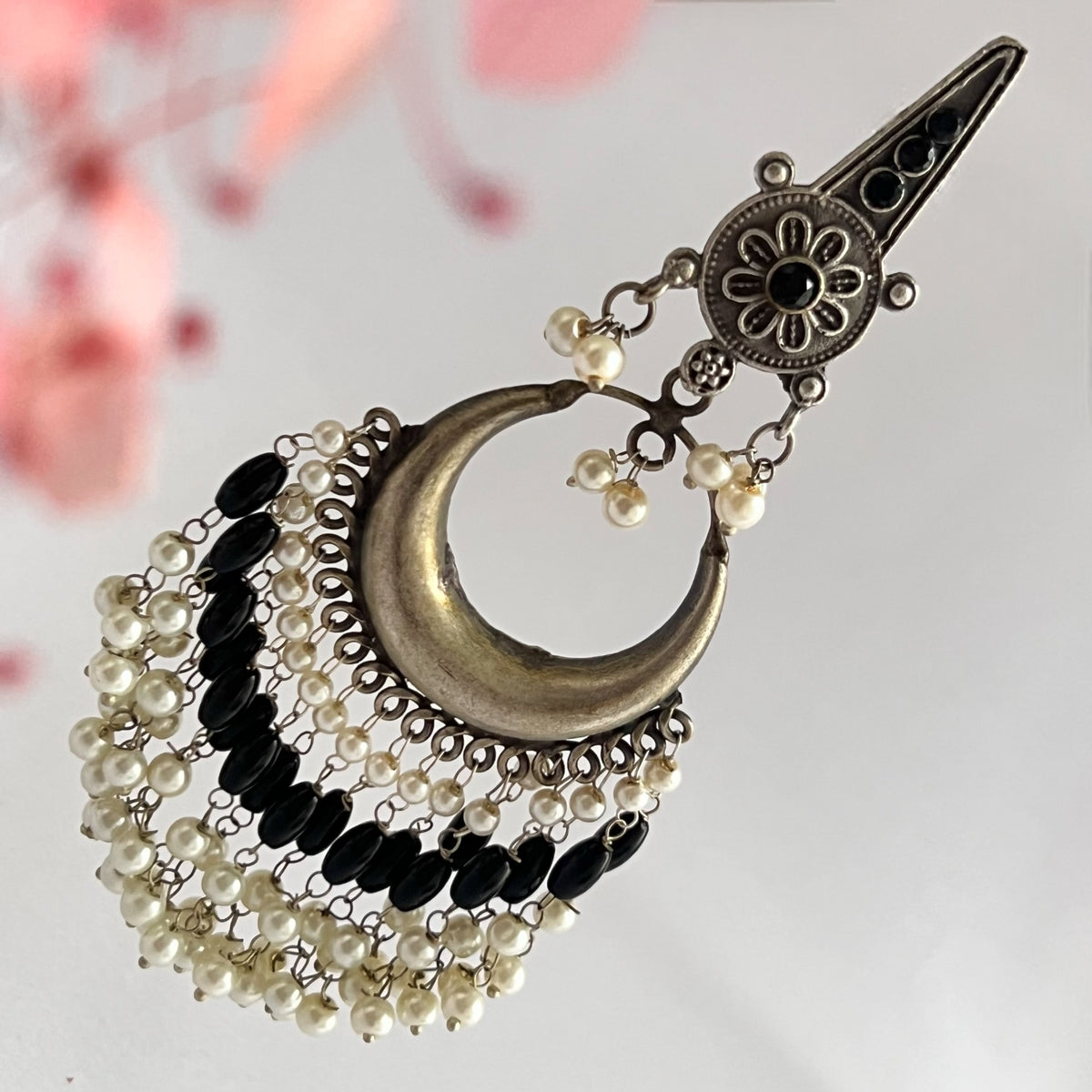 CONY FLORAL SILVER LOOK ALIKE SEMI-HANDMADE EARRINGS ER185