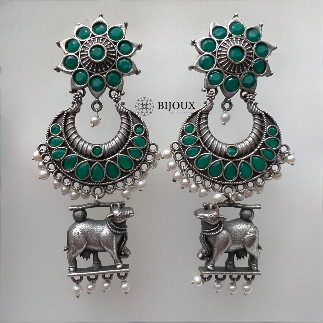 GOMATA SILVER LOOK ALIKE SEMI-HANDMADE STUD TEMPLE ER246