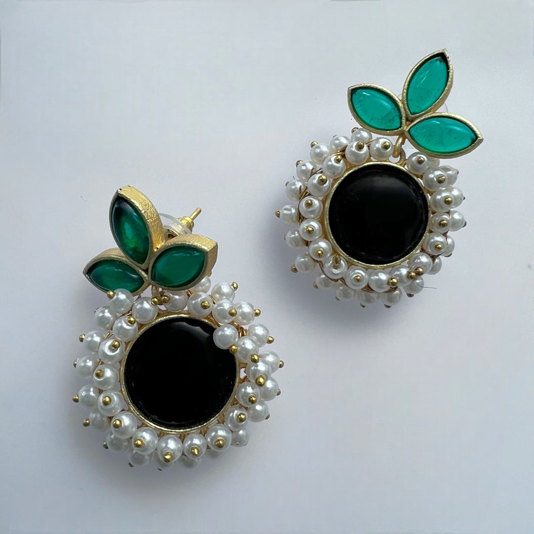 DAISY LEAF PEARL GOLD TONED SEMI HANDMADE STUDS  ER511