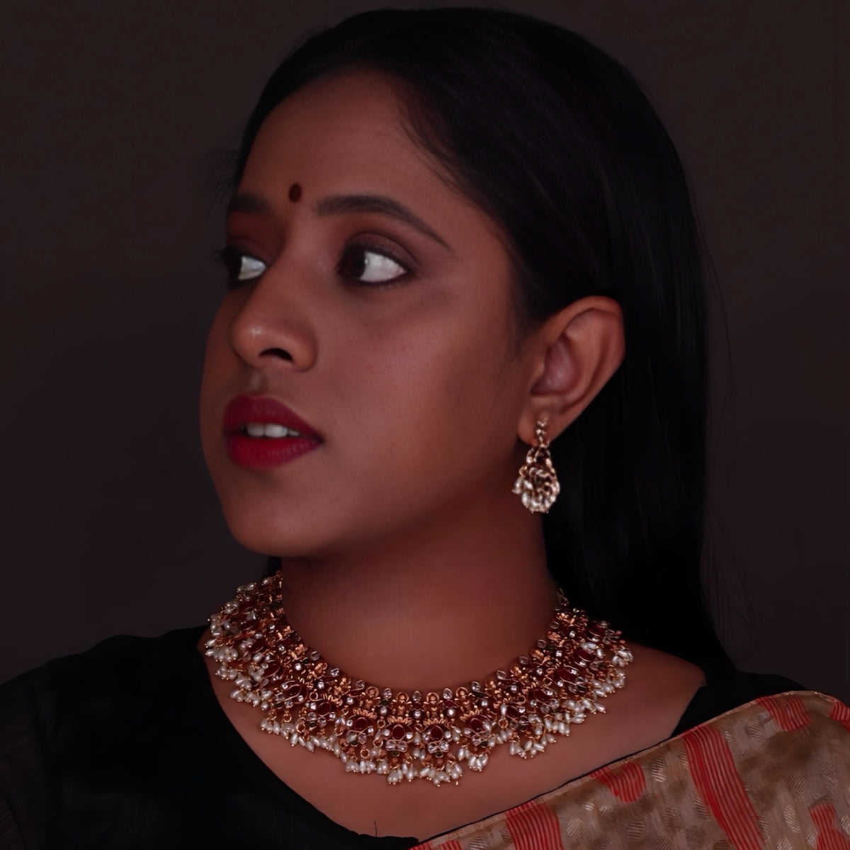 VARAHIGOLD TONED ANTIQUE FINISH TEMPLE NECKLACE WITH EARRINGS NL178