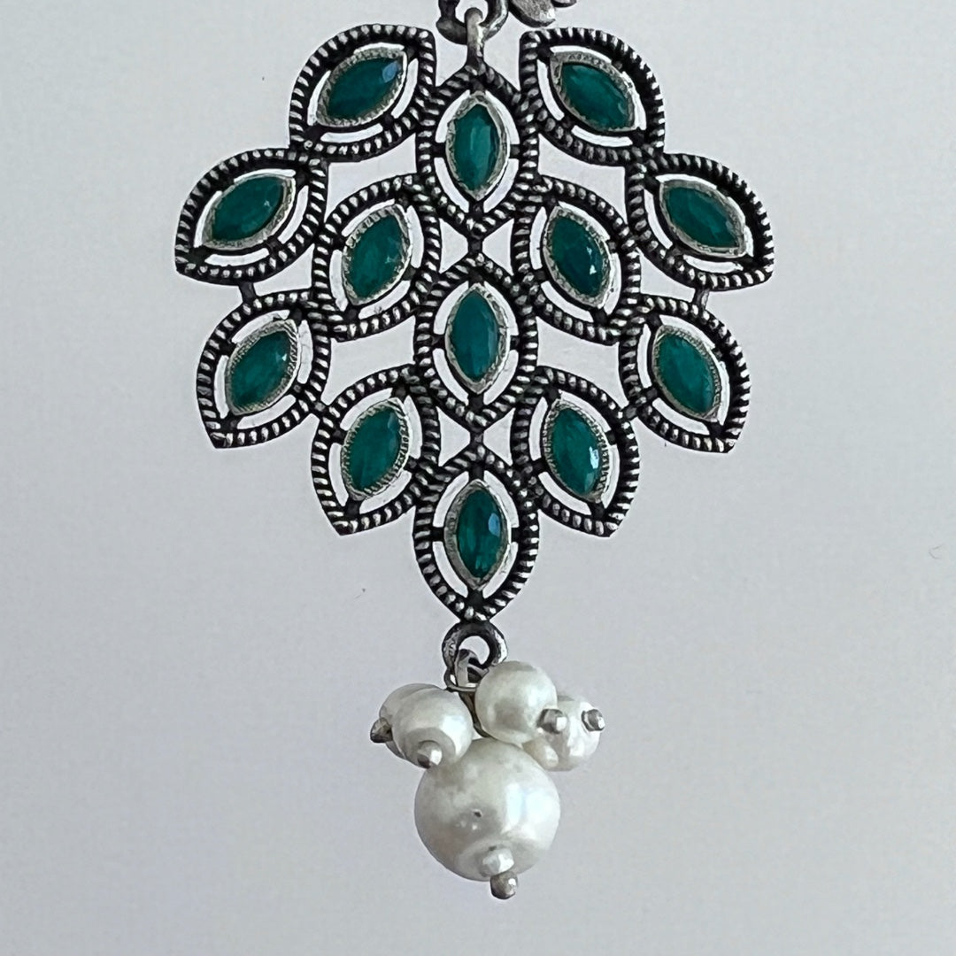 FEATHER FLARE SILVER LOOK ALIKE SEMI-HANDMADE DANGLER ER198