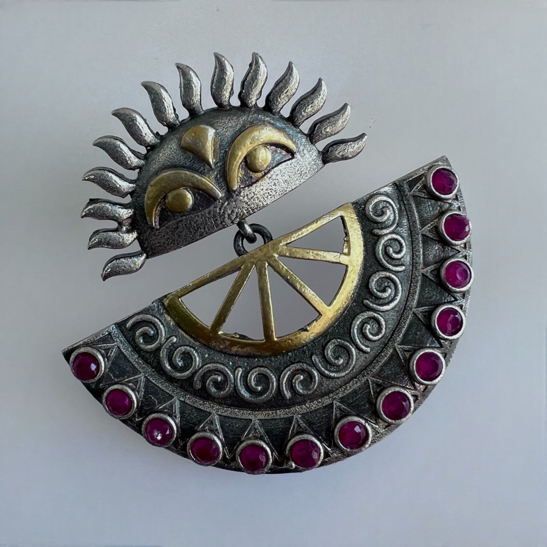 SURYAN AD STONES SILVER LOOK ALIKE DUAL TONE SEMI-HANDMADE STUD ER196