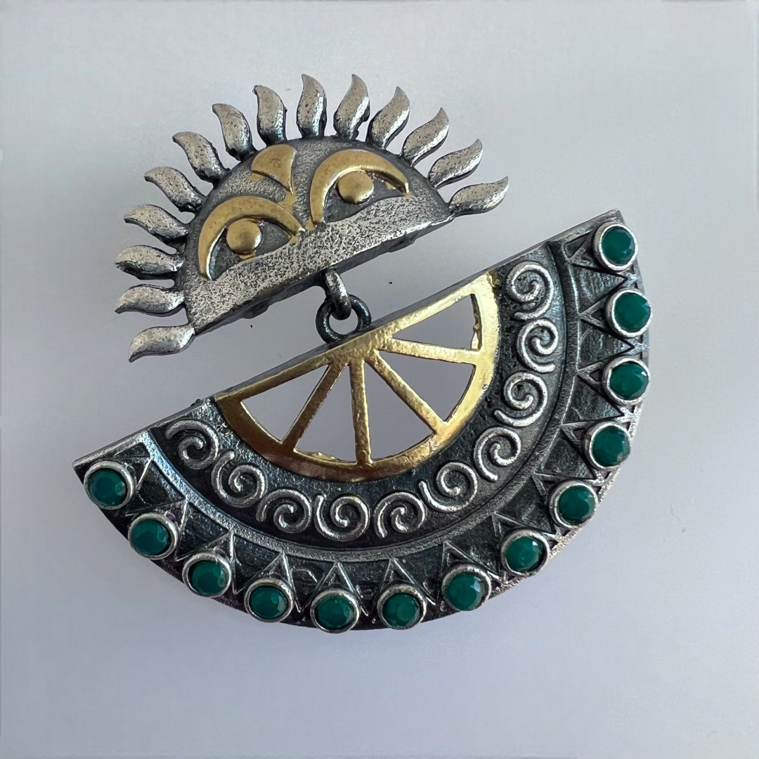 SURYAN AD STONES SILVER LOOK ALIKE DUAL TONE SEMI-HANDMADE STUD ER196