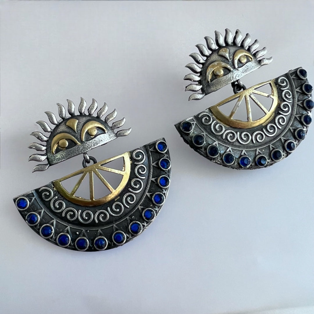 SURYAN AD STONES SILVER LOOK ALIKE DUAL TONE SEMI-HANDMADE STUD ER196