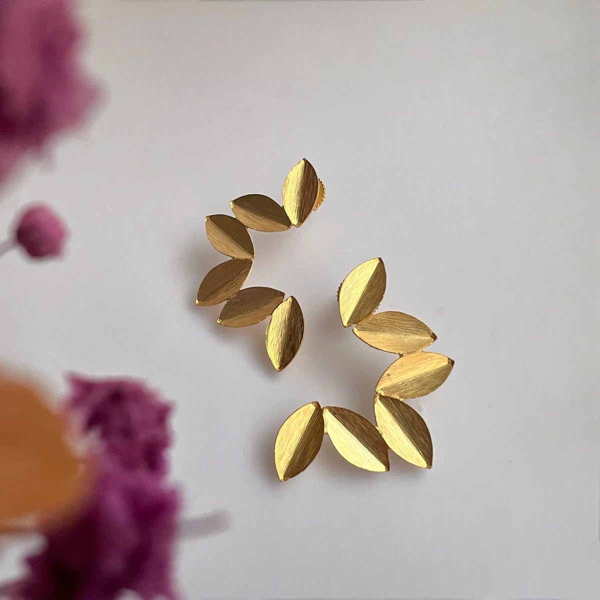 NIHA LEAFHANDMADE STUD ER173