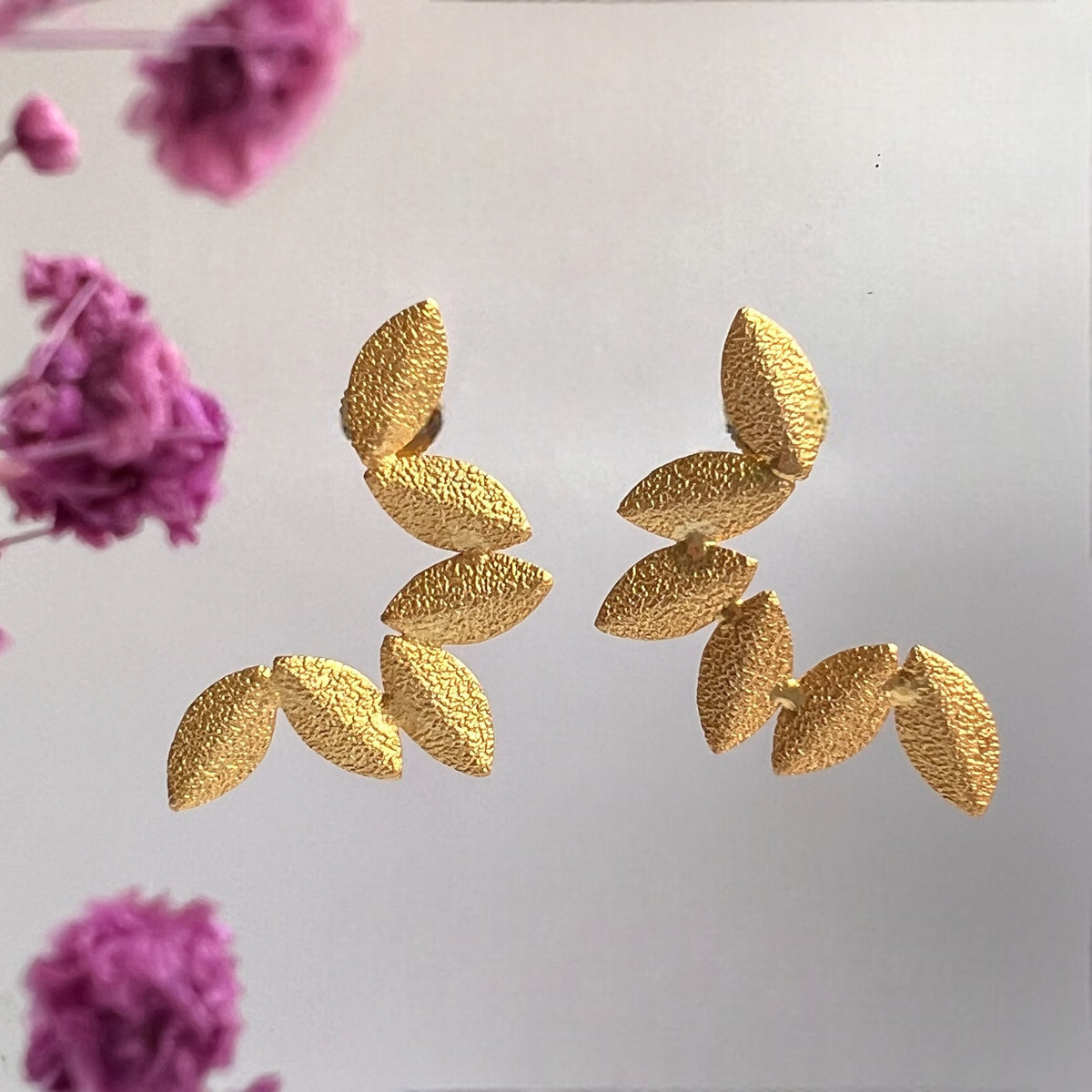 REYA LEAFHANDMADE STUD ER174