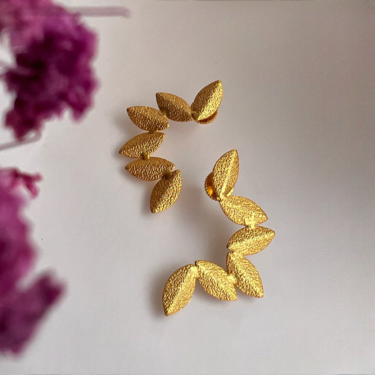 REYA LEAFHANDMADE STUD ER174