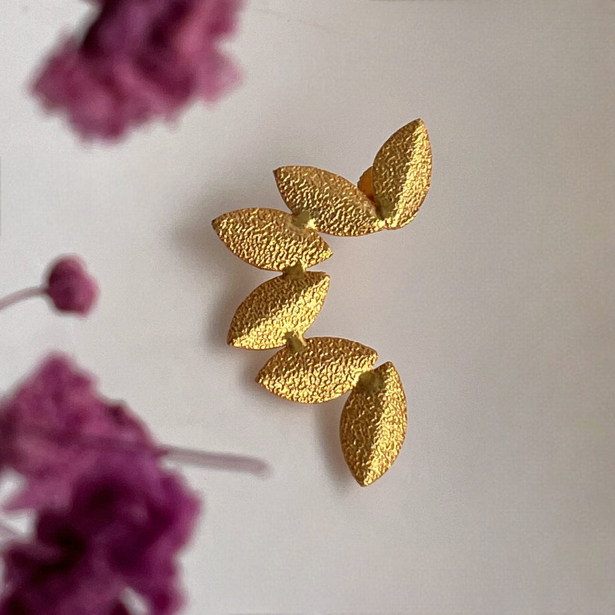 REYA LEAFHANDMADE STUD ER174