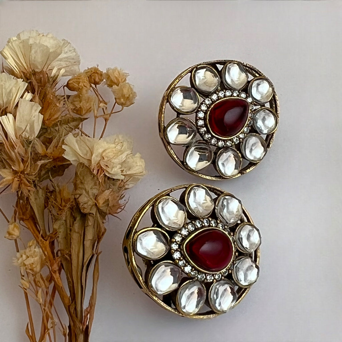 YASODHA GOLD-TONED KUNDAN MONALISA PREMIUM STUDS WITH AD STONES ER566