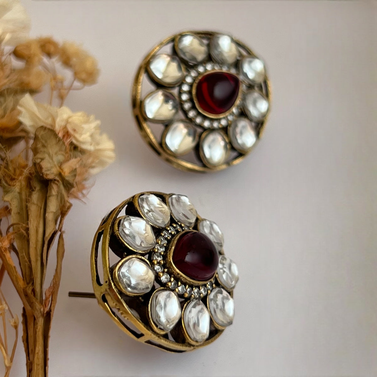YASODHA GOLD-TONED KUNDAN MONALISA PREMIUM STUDS WITH AD STONES ER566