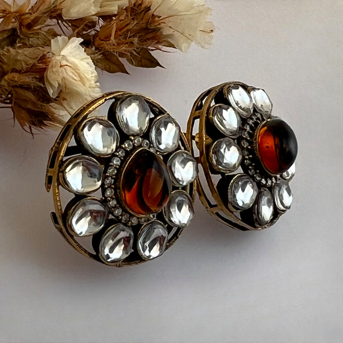 YASODHA GOLD-TONED KUNDAN MONALISA PREMIUM STUDS WITH AD STONES ER566