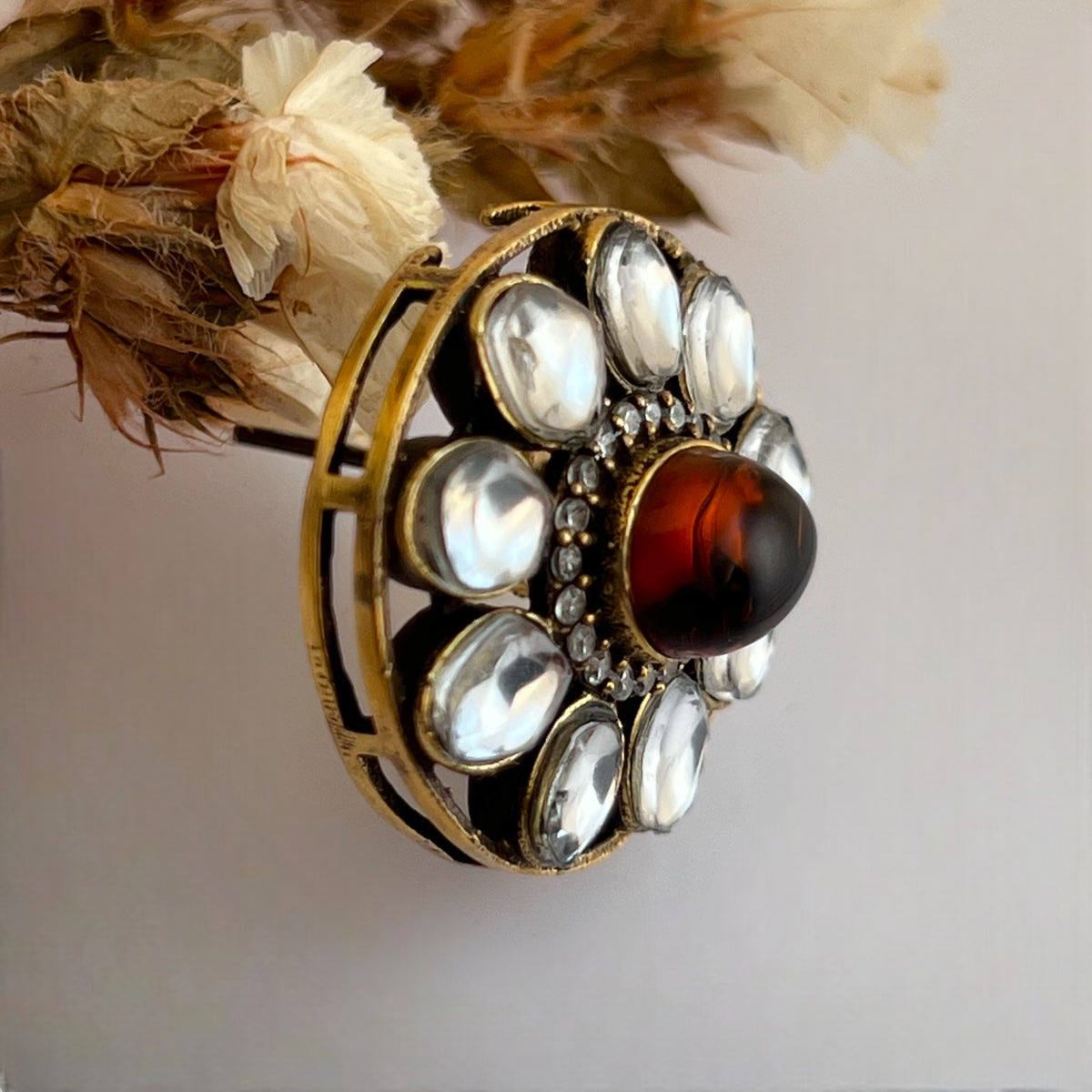 YASODHA GOLD-TONED KUNDAN MONALISA PREMIUM STUDS WITH AD STONES ER566