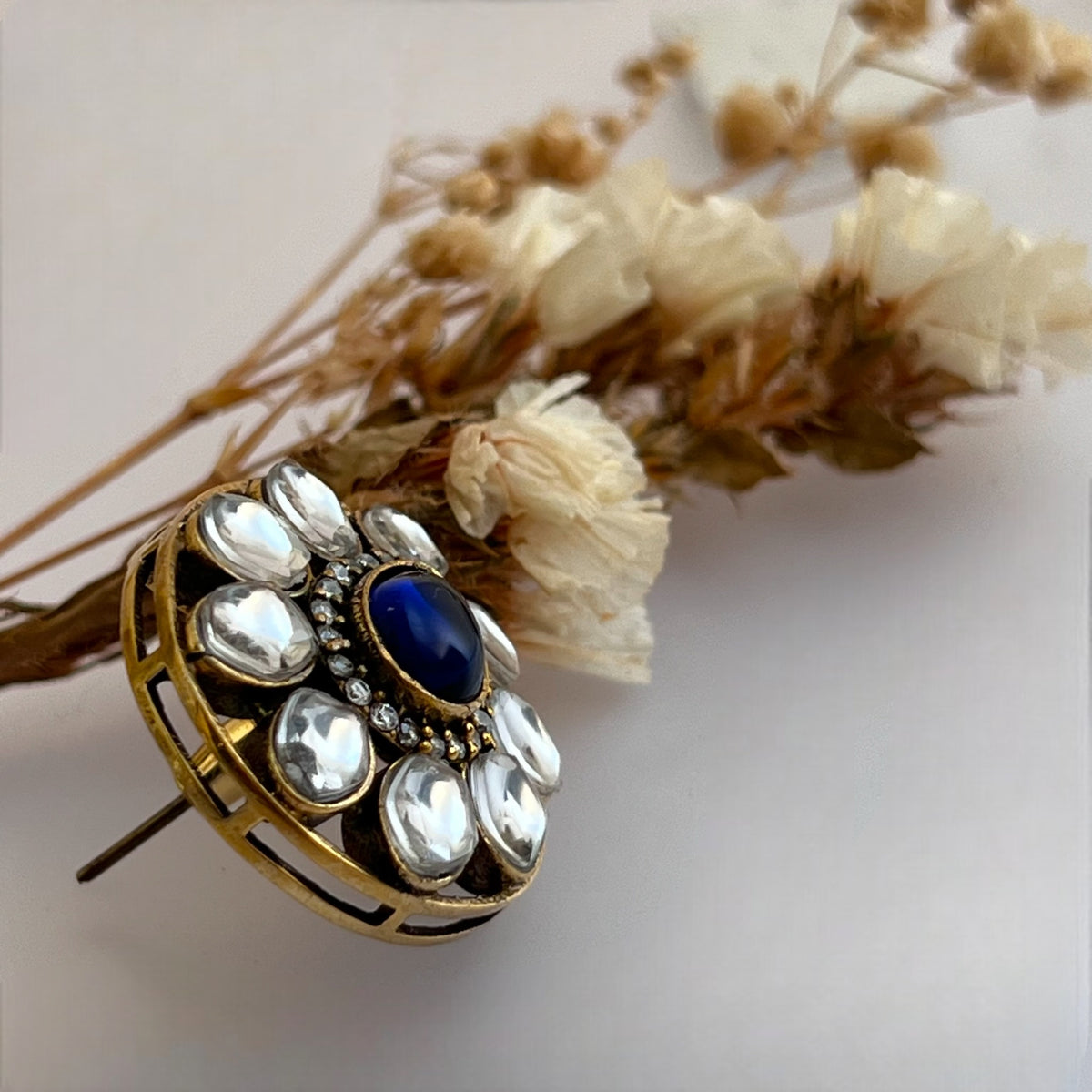 YASODHA GOLD-TONED KUNDAN MONALISA PREMIUM STUDS WITH AD STONES ER566