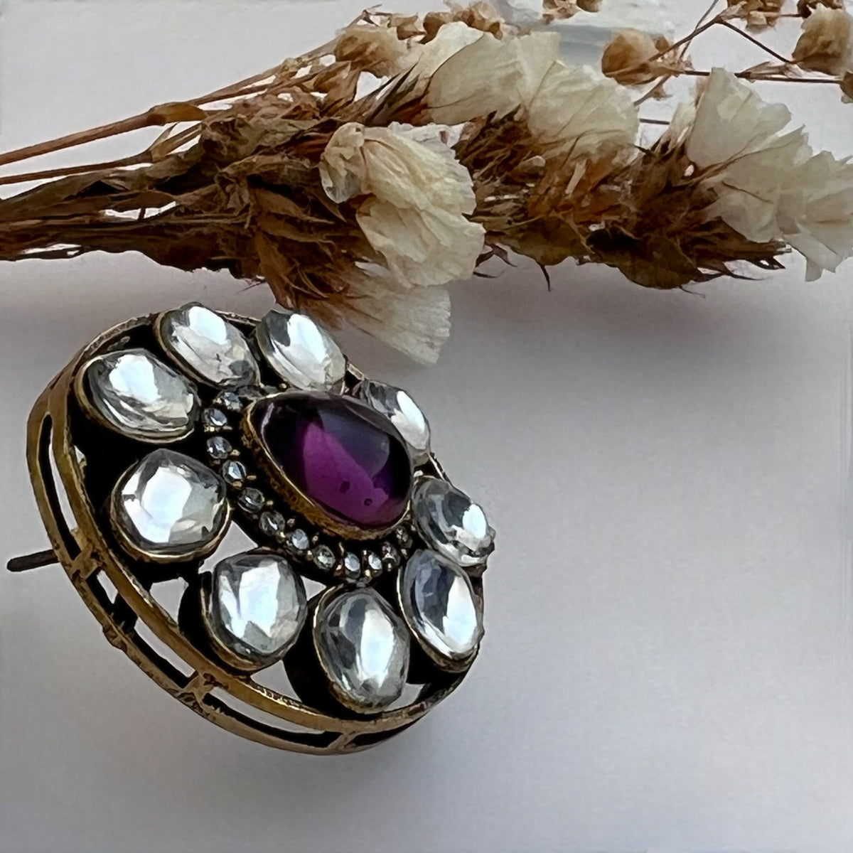 YASODHA GOLD-TONED KUNDAN MONALISA PREMIUM STUDS WITH AD STONES ER566