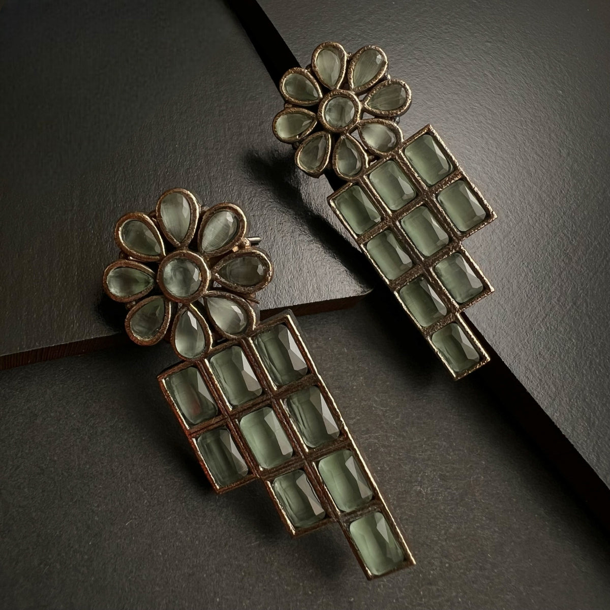 SHANAYA SILVER LOOK ALIKE RAW AND RUSTIC ANTIQUE SEMI HANDMADE EARRINGS ER442