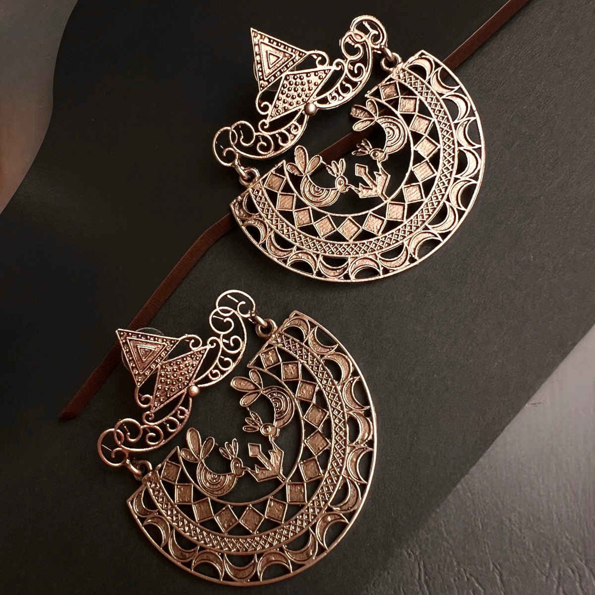 KARICHA TRIBAL RAW AND RUSTIC AND VINTAGE EARRING ER252