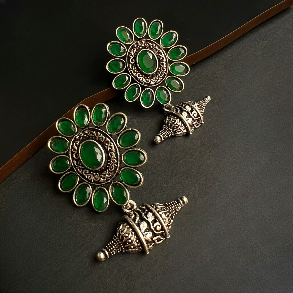 PAVI MIXED GLASS STONE STUDS ER254