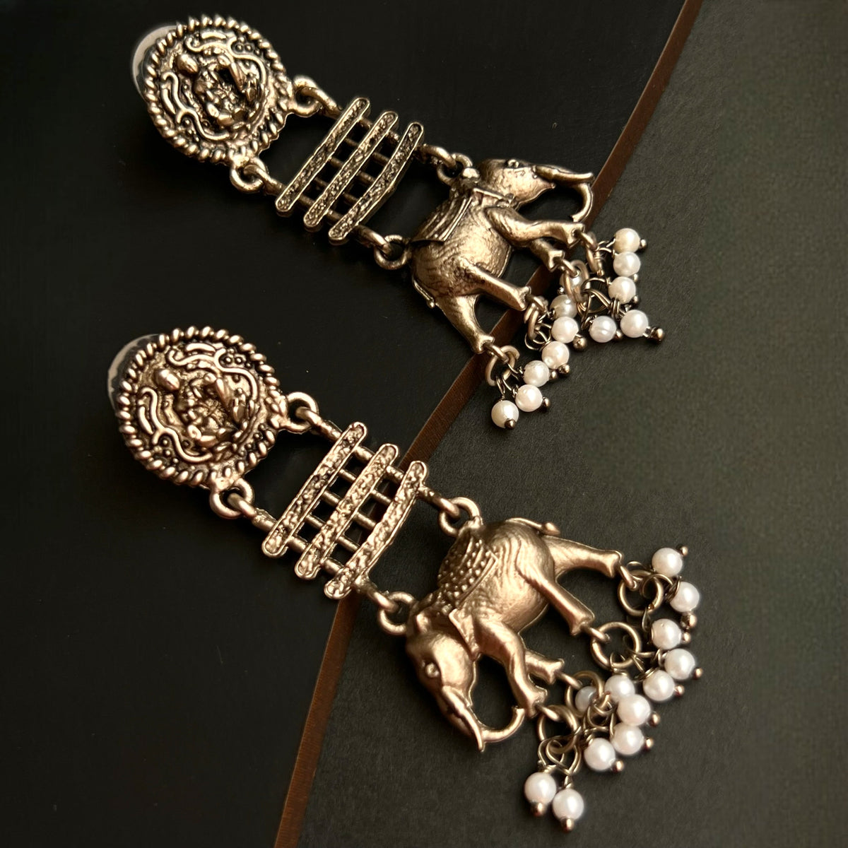 MEERA RAW AND RUSTIC EARRING ER255