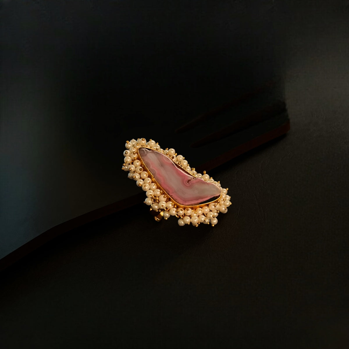 CIEL  AGATE PEARL WORK GOLD TONED RING R17