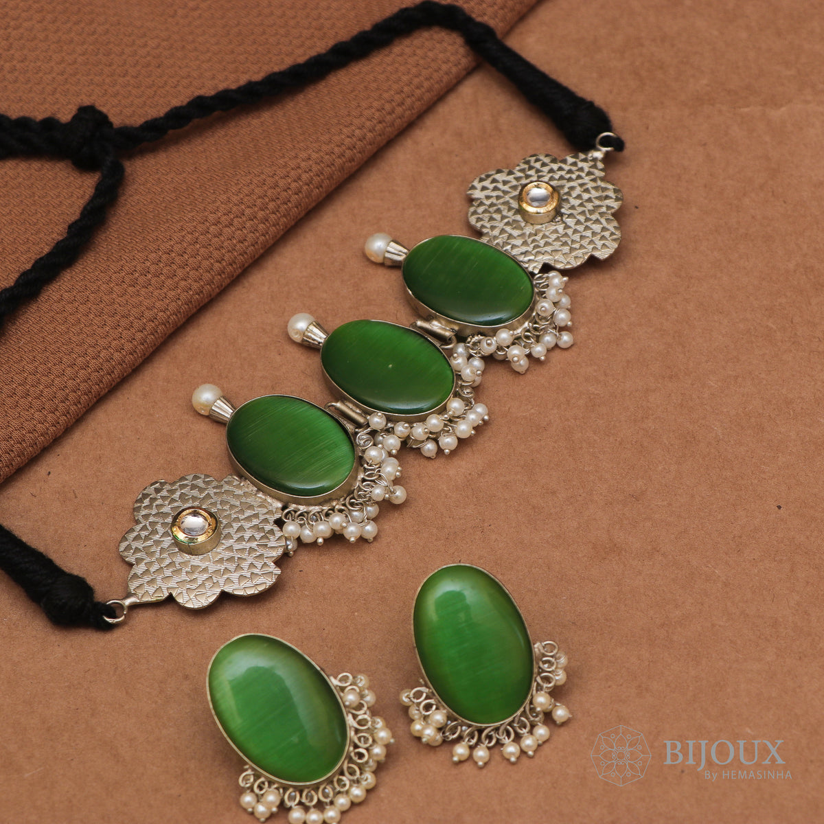 KATHIRA BIJOUX PREMIUM AND EXCLUSIVE HANDMADE CHOKER WITH EARRINGS CH60