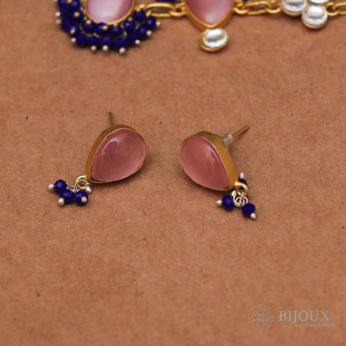 QUEENS BIJOUX HANDMADE MONALISA MINIMALIST CHOKER WITH EARRINGS CH46