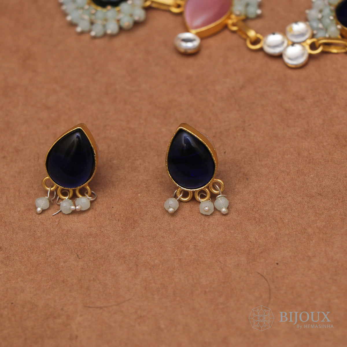 QUEENS BIJOUX HANDMADE MONALISA MINIMALIST CHOKER WITH EARRINGS CH46