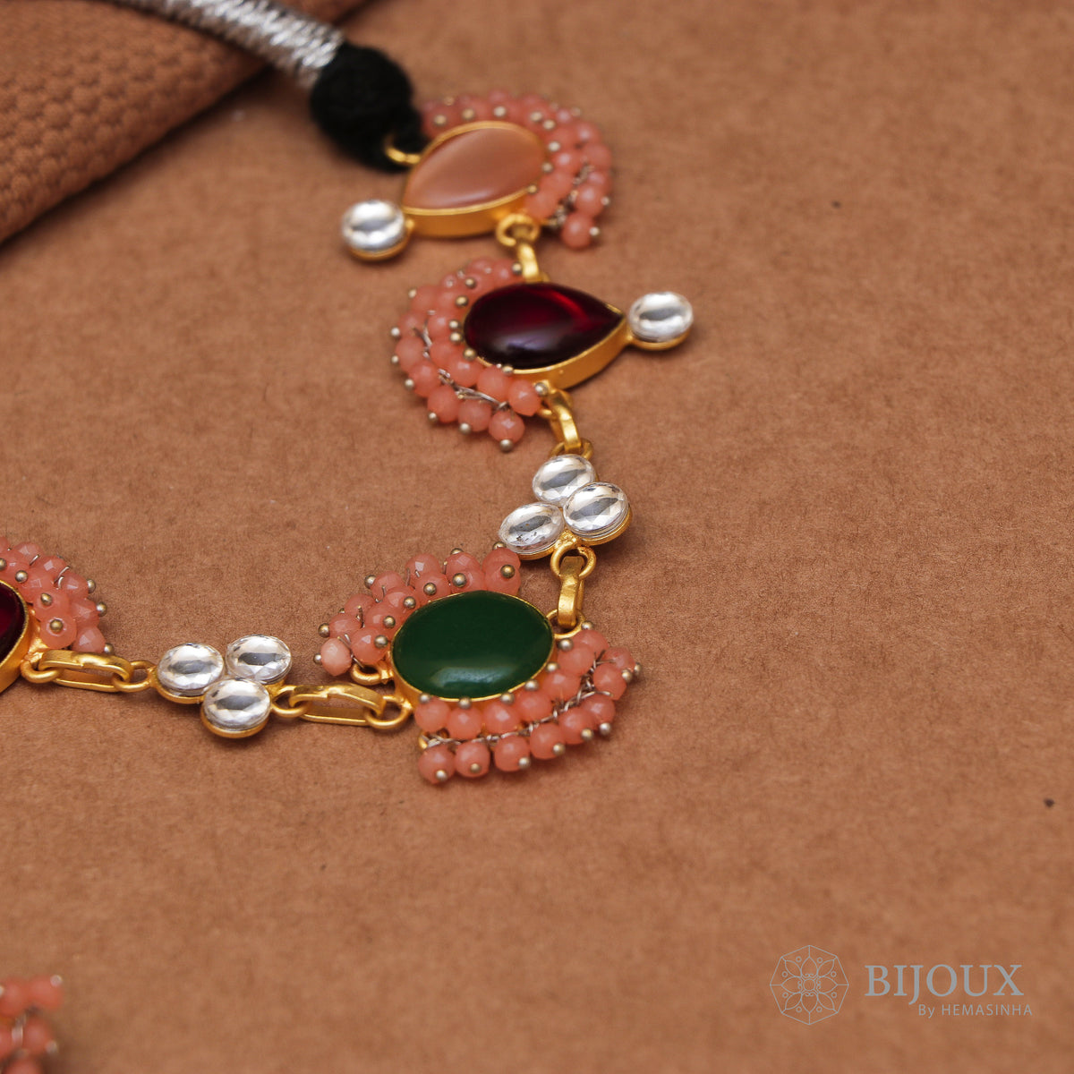 QUEENS BIJOUX HANDMADE MONALISA MINIMALIST CHOKER WITH EARRINGS CH46