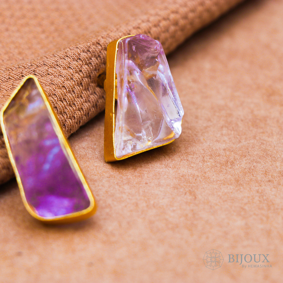 THIYALA RAW STONE ANTIQUE FINISH HANDMADE STUDS ER205