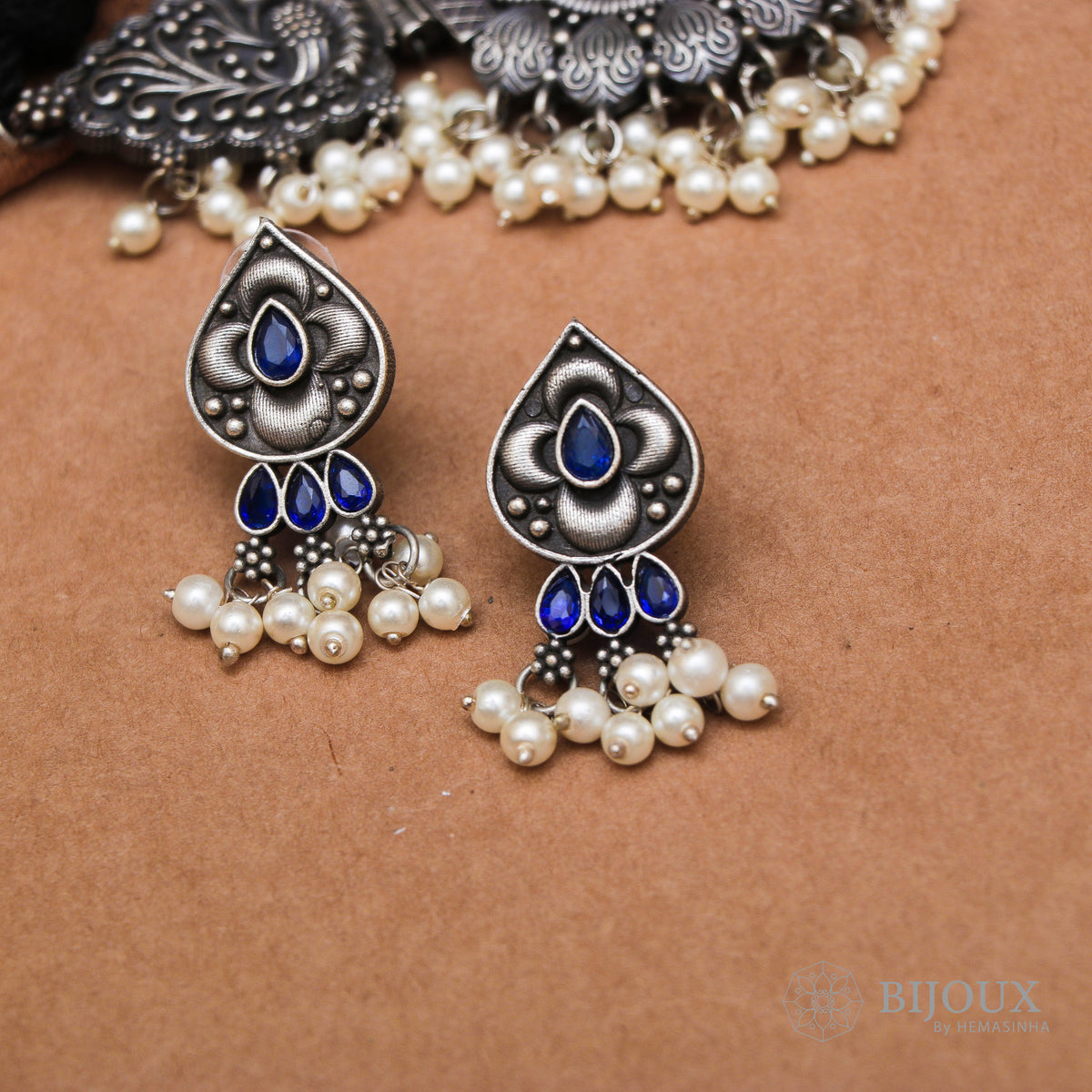 NANDHINI BIJOUX PREMIUM SEMI HANDMADE CHOKER WITH EARRINGS CH66