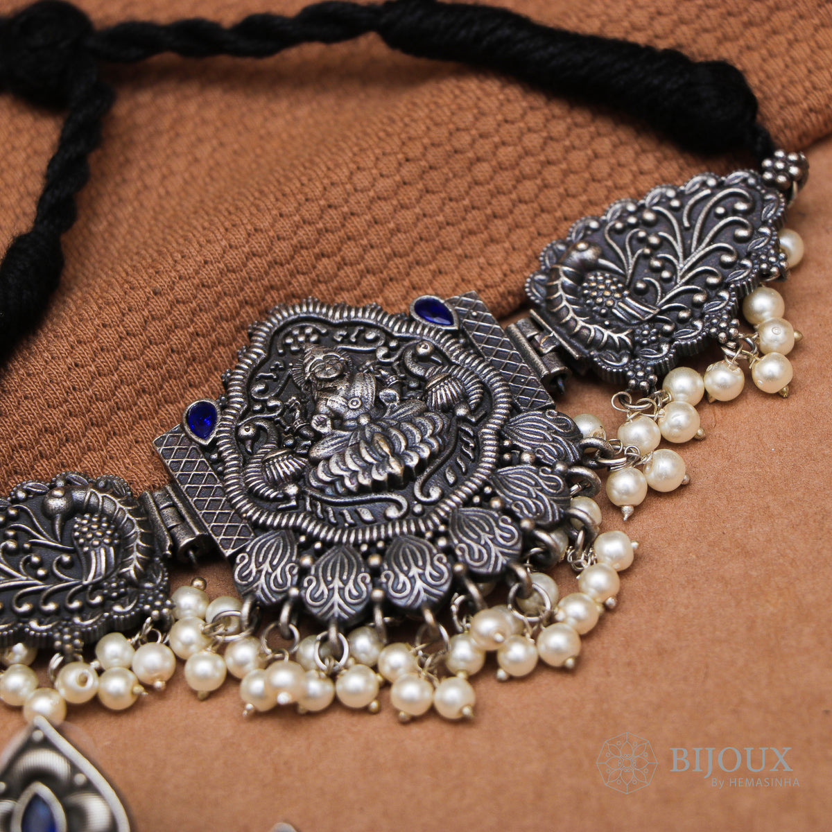 NANDHINI BIJOUX PREMIUM SEMI HANDMADE CHOKER WITH EARRINGS CH66