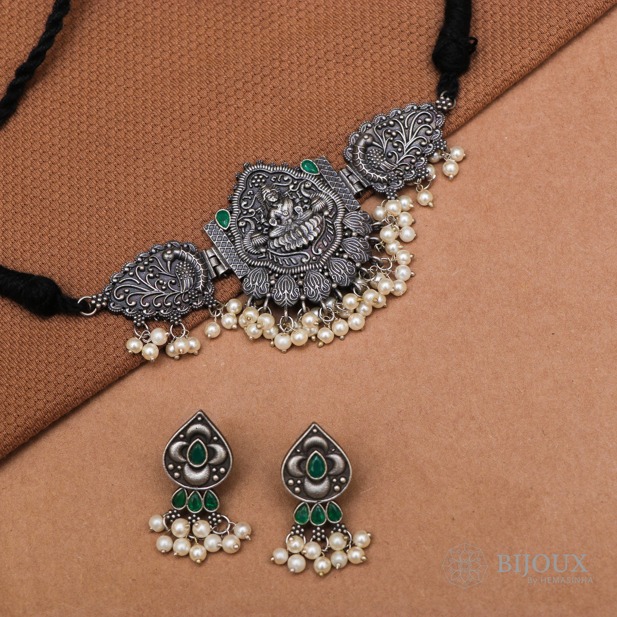 NANDHINI BIJOUX PREMIUM SEMI HANDMADE CHOKER WITH EARRINGS CH66