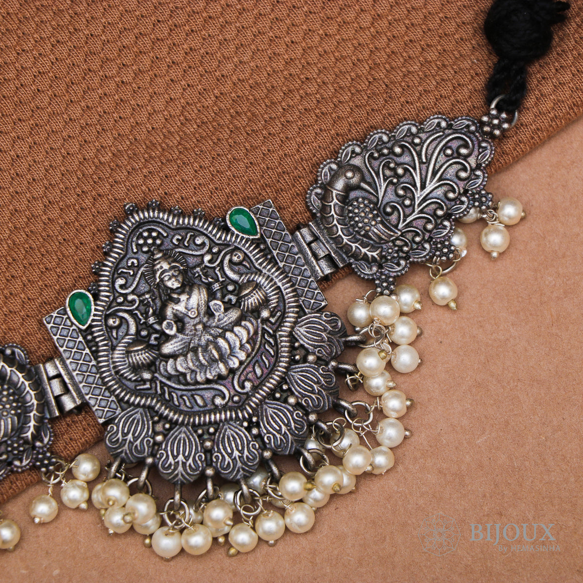 NANDHINI BIJOUX PREMIUM SEMI HANDMADE CHOKER WITH EARRINGS CH66