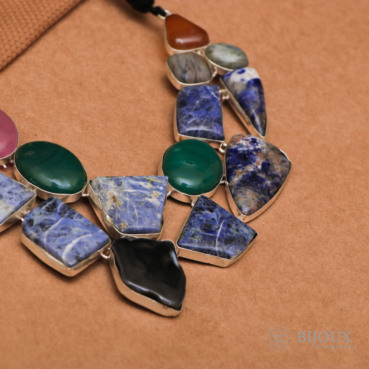 NADDY PREMIUM RAW STONE HANDMADE FAUX SILVER  RUSTIC FINISH NECKLACE NL89