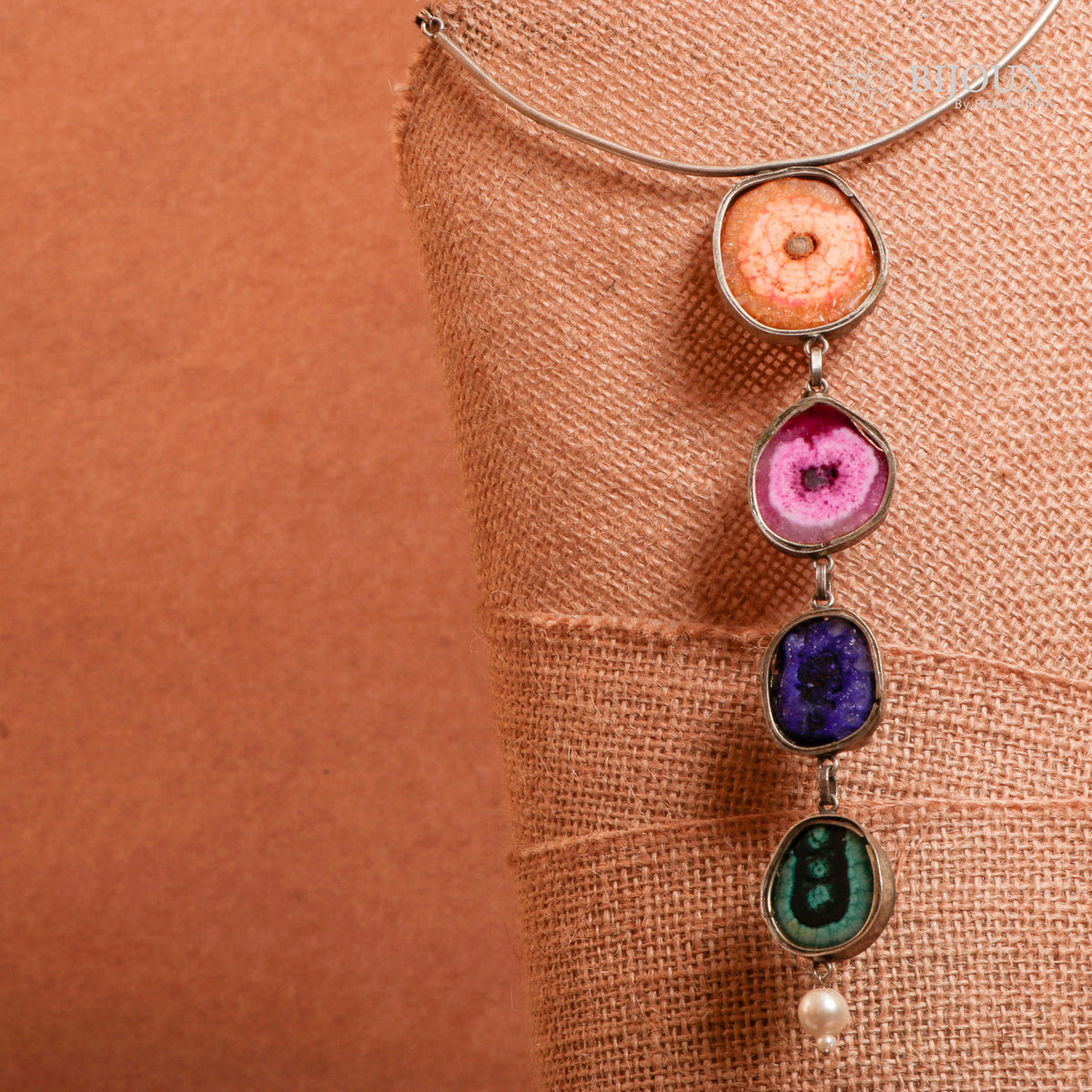 CALYPTO HAND MADE AND HAND HAMMERED SILVER LOOK ALIKE RUSTIC ANTIQUE NL83