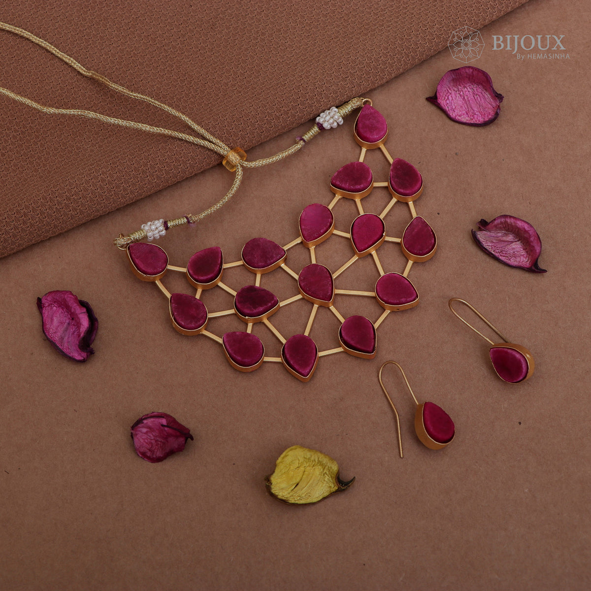 PREMAM RAW STONE HANDMADE RAW AND RUSTIC FINISH NECKLACE NL44