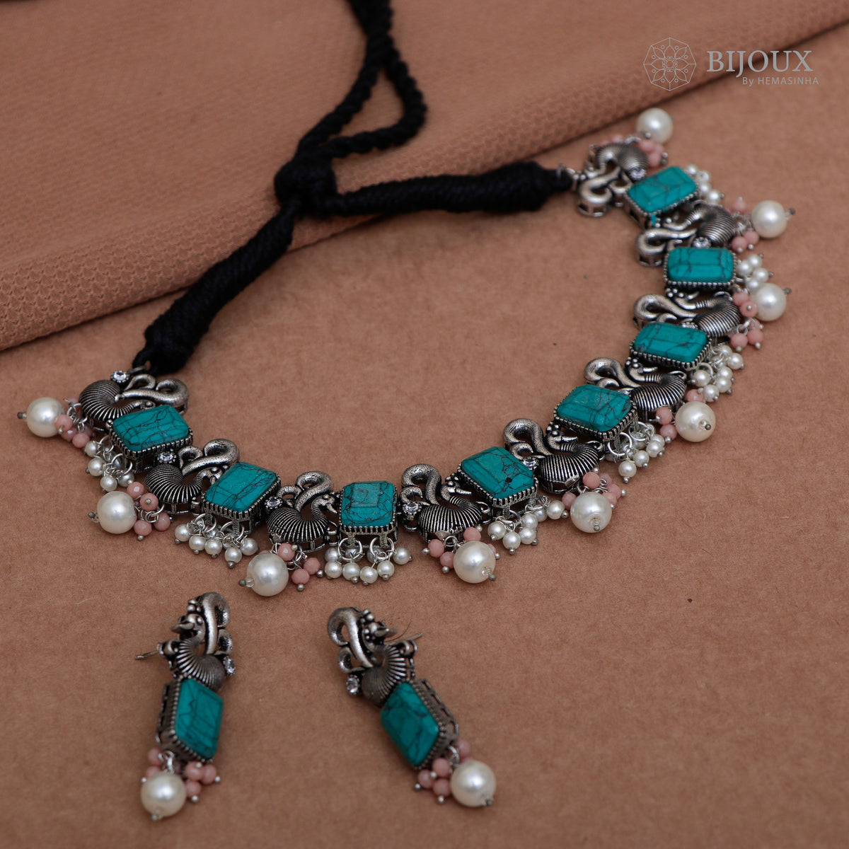 PRIKA BLACK POLISH RUSTIC LOOK NECKPIECE NECKLACE NL85