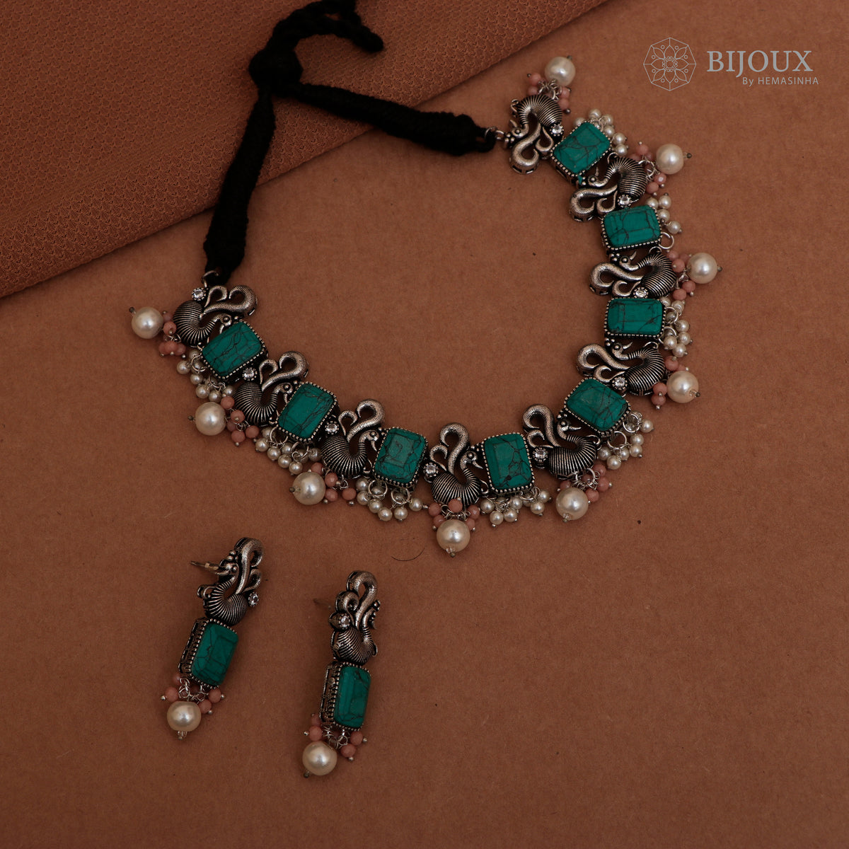 PRIKA BLACK POLISH RUSTIC LOOK NECKPIECE NECKLACE NL85