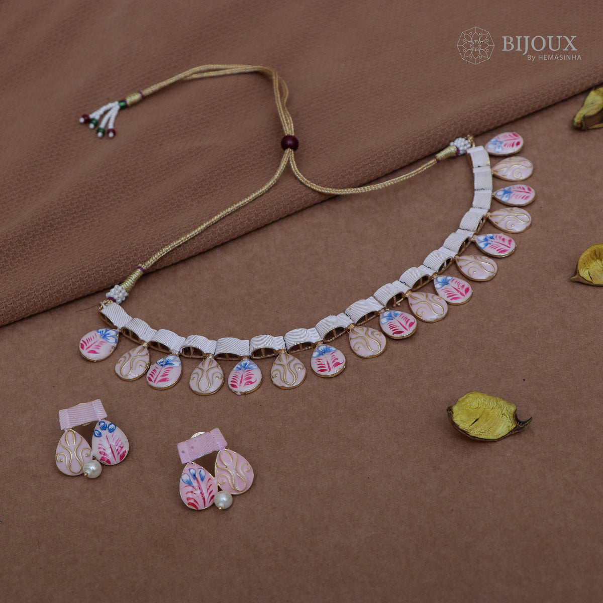 NILA HANDPAINTED RAW AND RUSTIC FINISH NECKLACE NL86