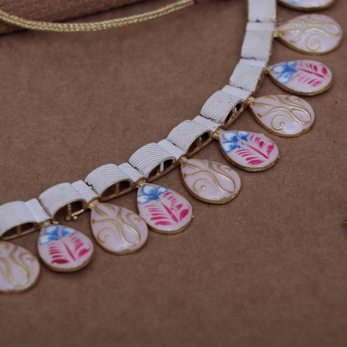 NILA HANDPAINTED RAW AND RUSTIC FINISH NECKLACE NL86