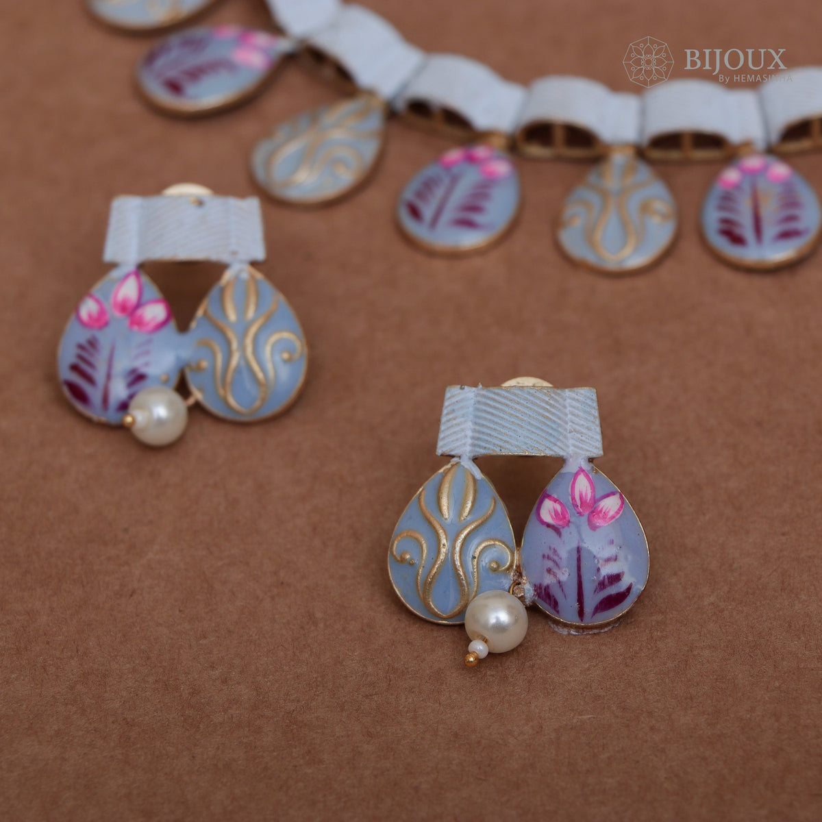 NILA HANDPAINTED RAW AND RUSTIC FINISH NECKLACE NL86