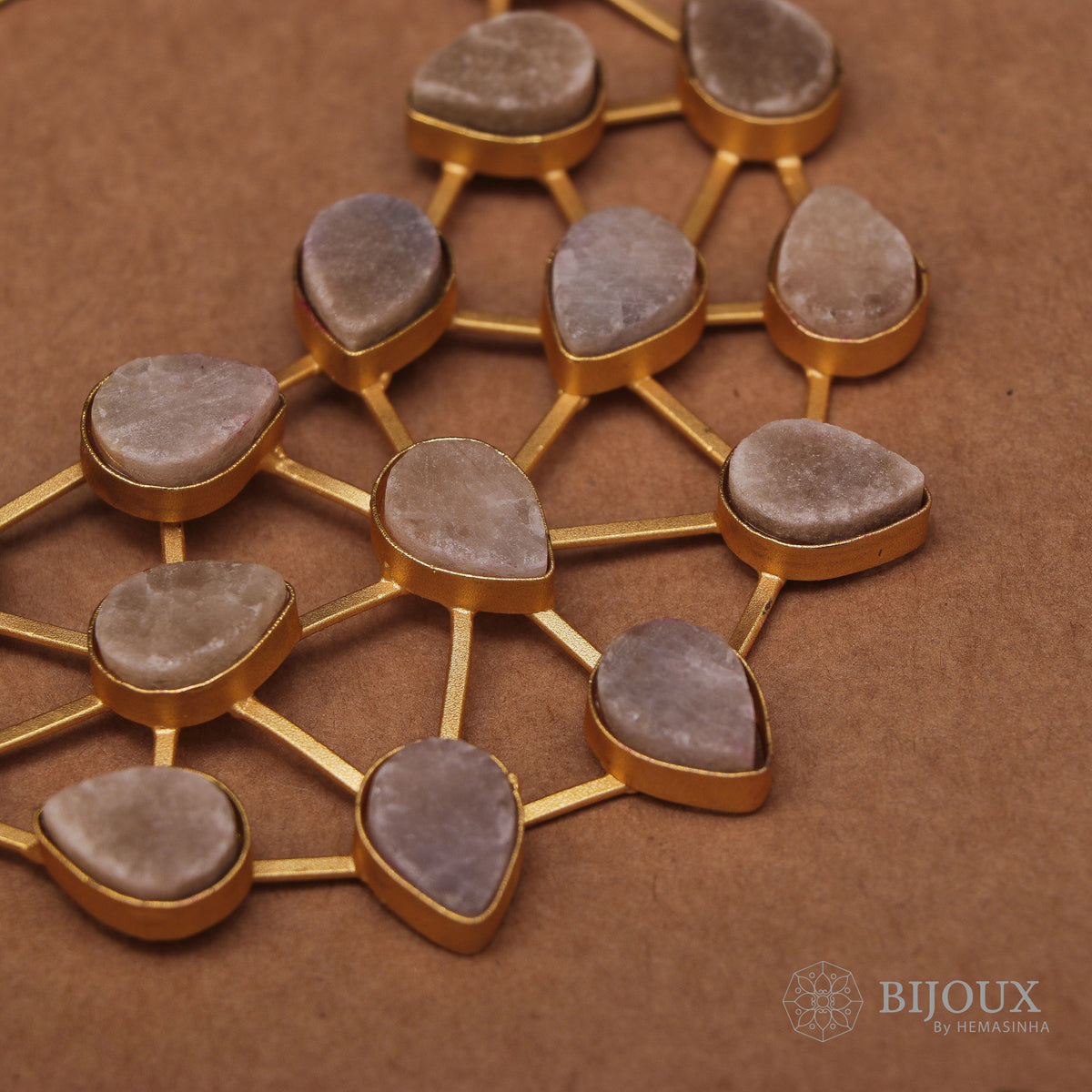 PREMAM RAW STONE HANDMADE RAW AND RUSTIC FINISH NECKLACE NL44